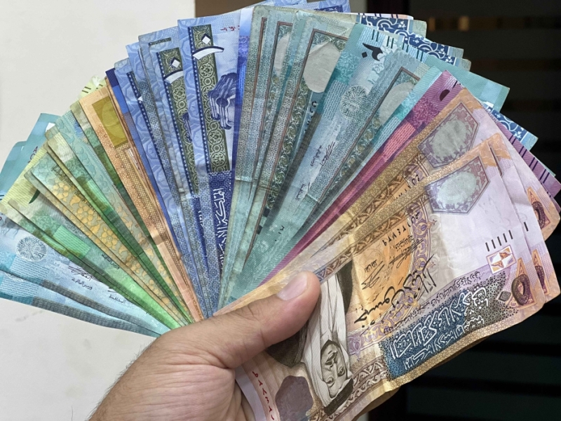 ديرانية: طلب قوي على الدينار لارتفاع حوالات المغتربين
