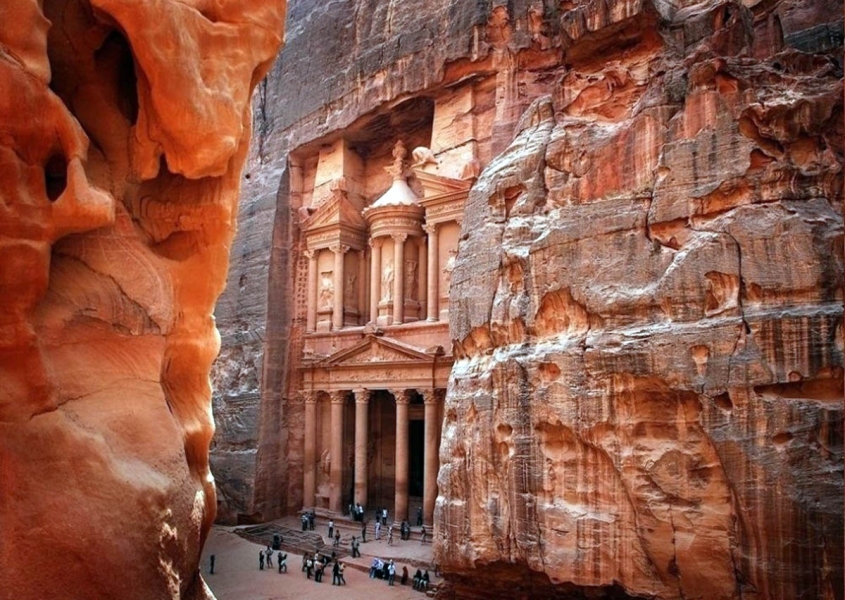 السياحة النيابية تناقش اليوم صعوبات تواجه القطاع السياحي في البترا