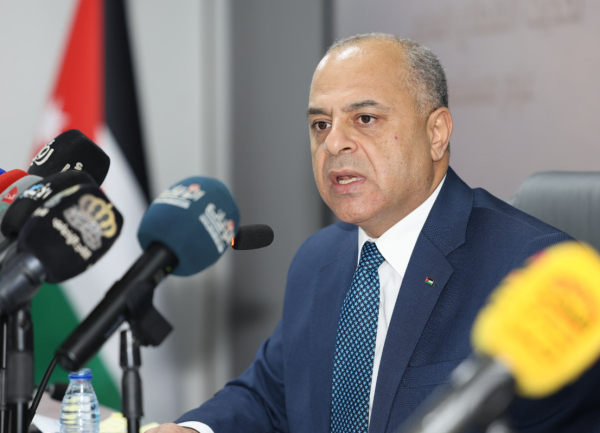 أبو صعيليك: إنجاز 70 من مبادرات تحديث القطاع العام