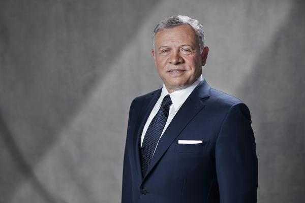 الملك يهنئ العاهل المغربي بذكرى الجلوس على العرش