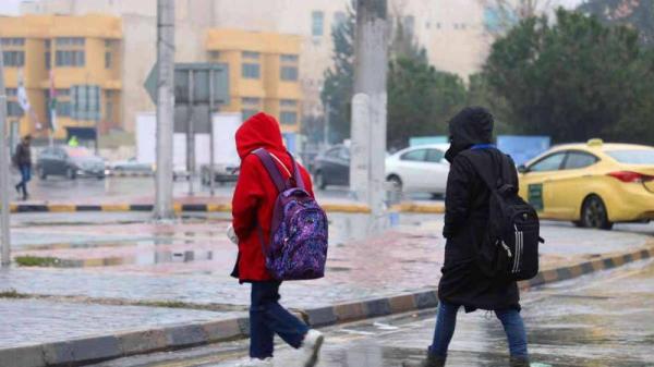 تعليق دوام صفوف وتأخير دوام مدارس الأربعاء (أسماء)