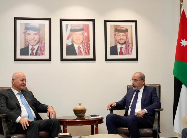 الصفدي يستقبل برهم صالح ويؤكد توفير العيش الكريم للاجئين مسؤولية مشتركة