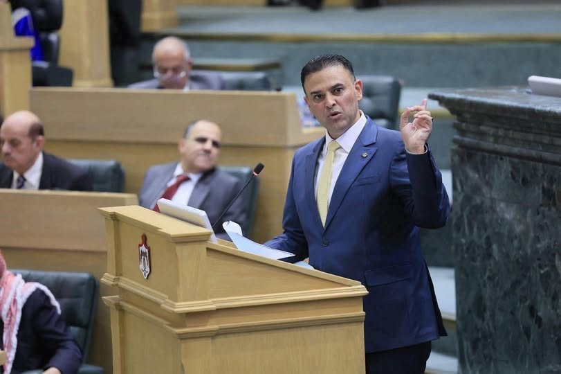 النائب وليد المصري ينتقد غياب رئيس الوزراء المستمر عن جلسات البرلمان: والقاضي يرد