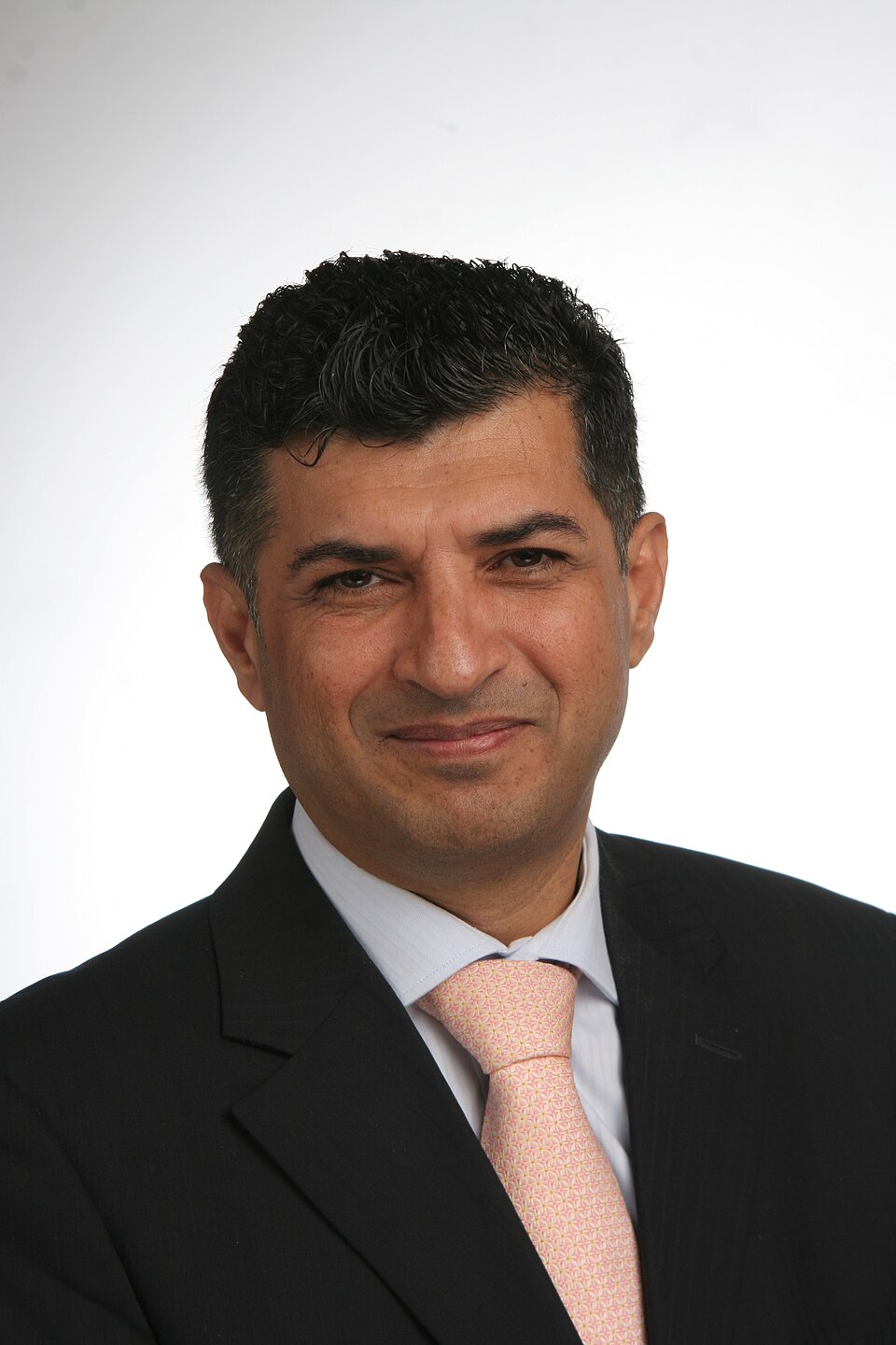 تعيين المهندس عدنان خلف السَّواعير رئيساً لمجلس مفوَّضي سُلطة إقليم البترا التَّنموي السِّياحي