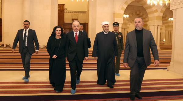 رئيس جمهورية ألبانيا يزور مسجد الملك الحسين