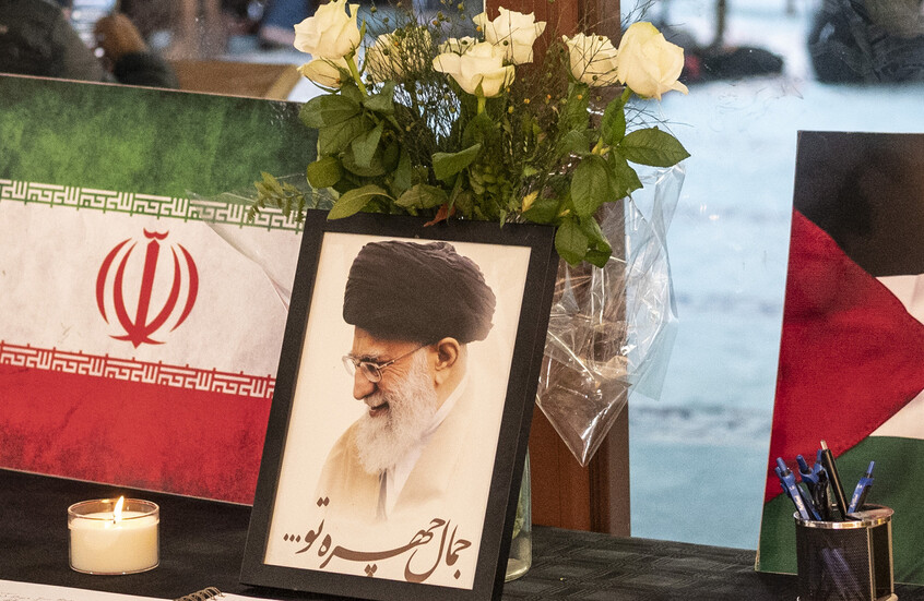 وكالة فارس تكشف مكان دفن علي خامنئي