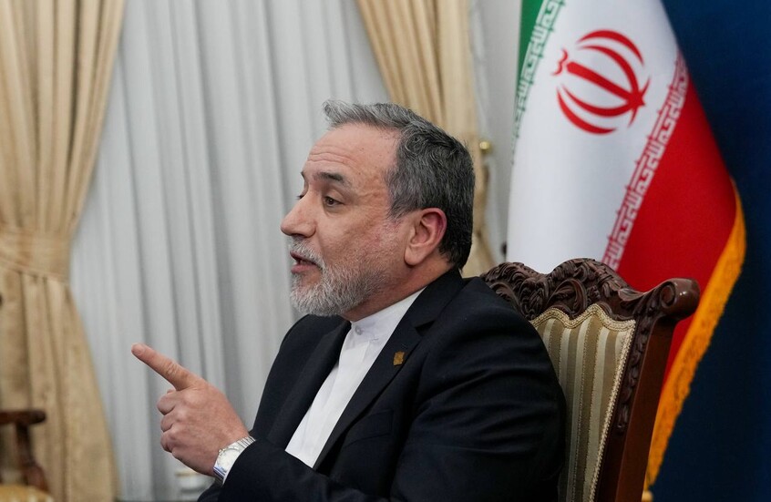 عراقجي يتهم ترامب بقتل مبادرة بزكشيان تجاه جيران إيران العرب