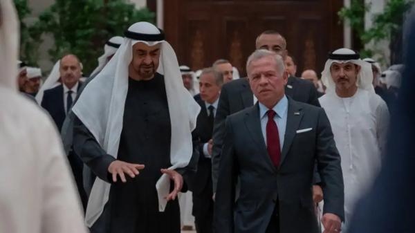 الملك ورئيس الإمارات: ضرورة وقف الاعتداءات الإيرانية بالمنطقة